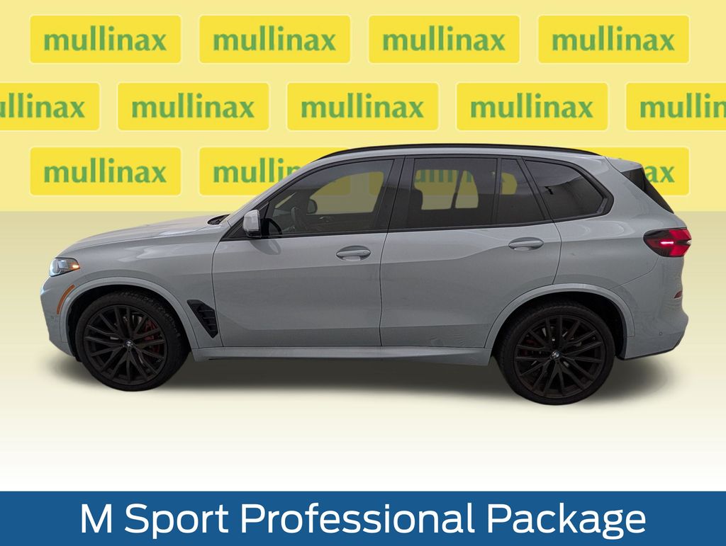 Used 2024 Gray BMW xDrive40i image 11