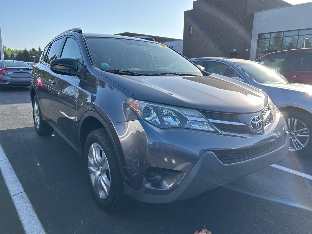 Thumbnail: 2015 Toyota RAV4 - 4