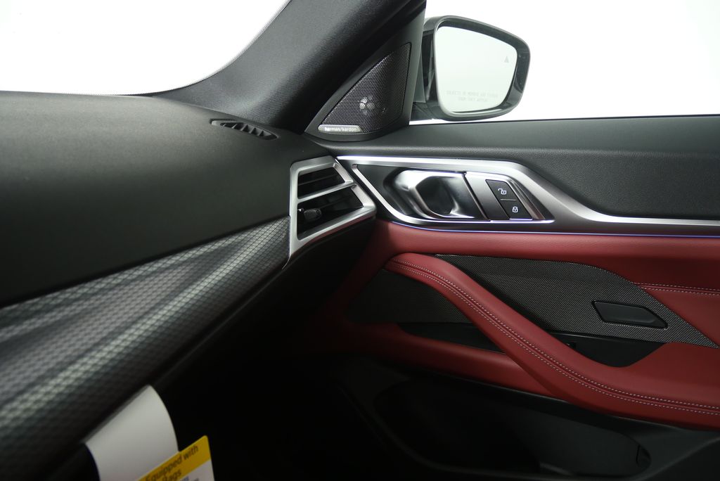 Thumbnail: 2025 BMW i4 - 25