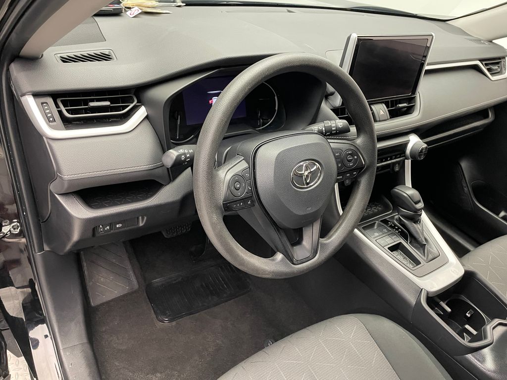2023 Toyota RAV4 XLE 11