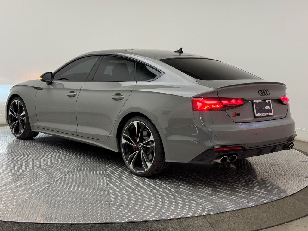 Thumbnail: 2022 Audi S5 - 10