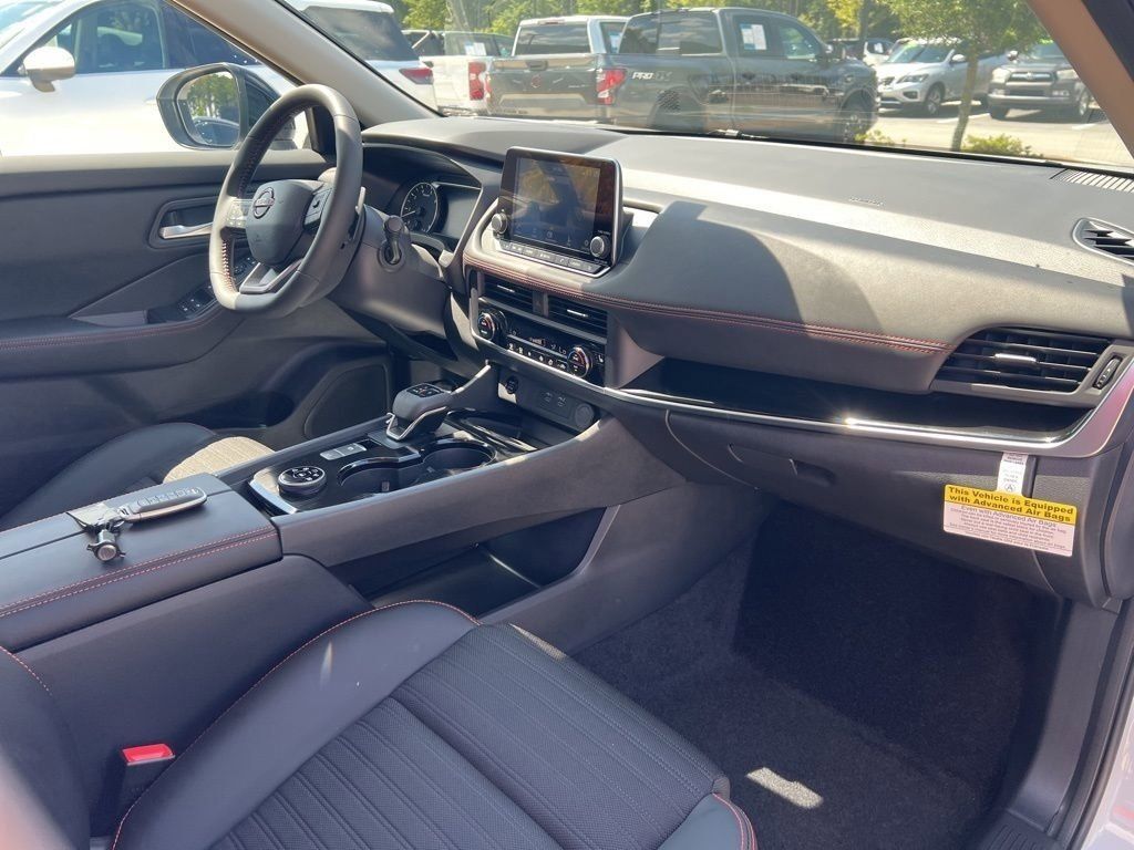 2025 Everest White Pearl Nissan Rogue Rock Creek AWD SUV