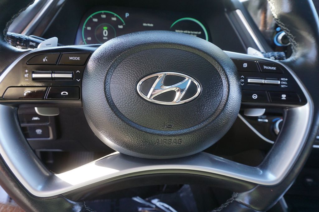 2023 Hyundai Sonata Hybrid Limited 17