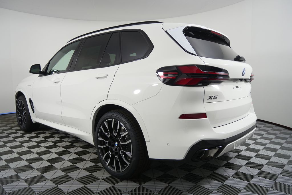 Thumbnail: 2026 BMW X5 - 5