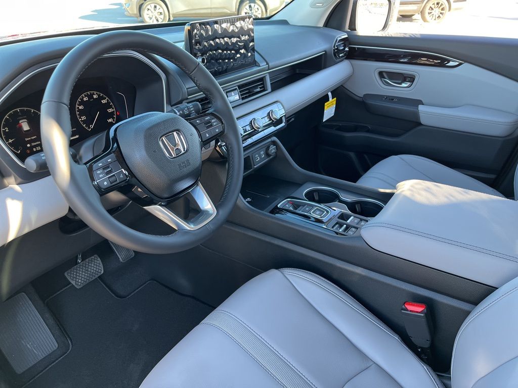 Thumbnail: 2025 Honda Pilot - 11