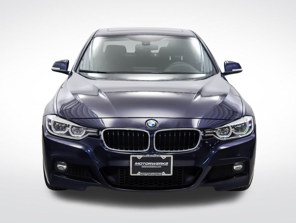 Thumbnail: 2018 BMW 3 Series - 8