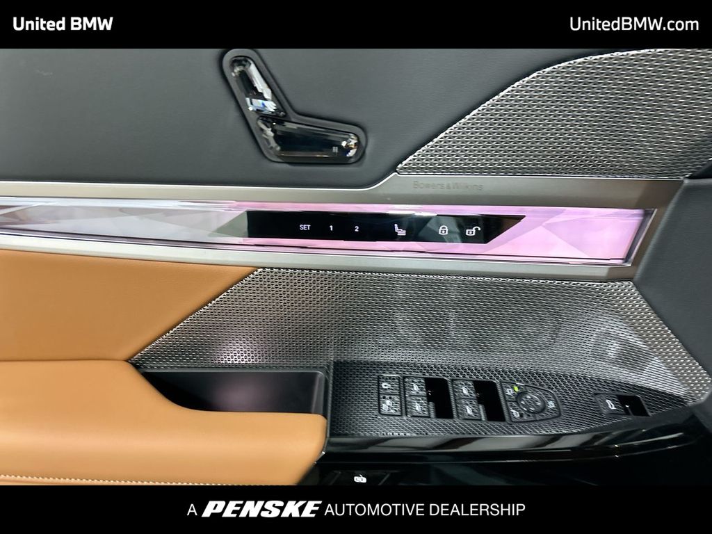 Thumbnail: 2025 BMW 7 Series - 11