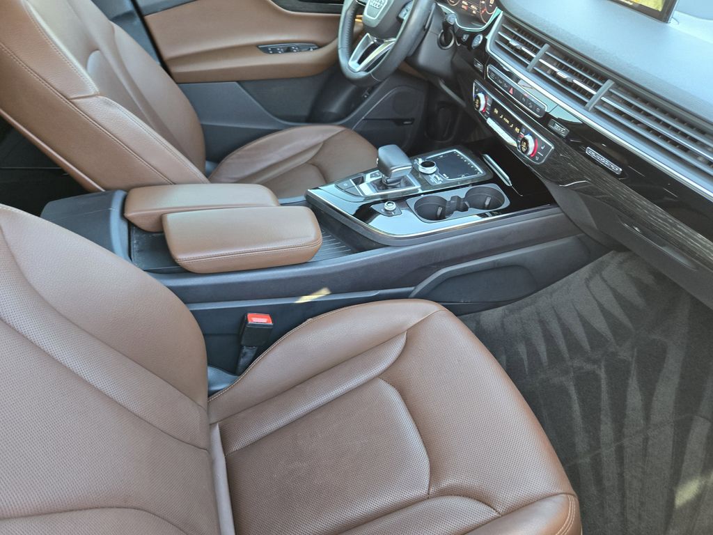 used 2018 Audi Q7 car, priced at $19,492