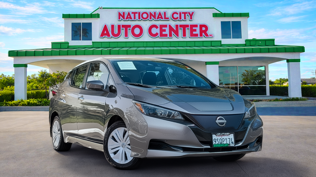 Gray (Gun Metallic) 2023 Nissan LEAF S FWD Hatchback Front-Wheel Drive Automatic