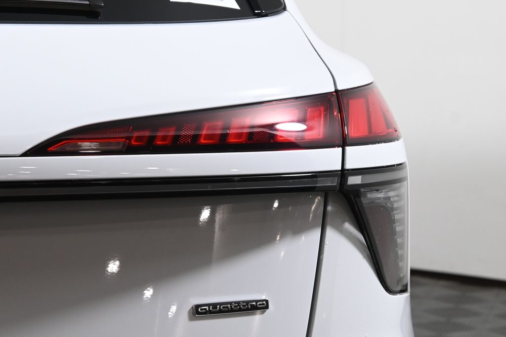 Thumbnail: 2026 Audi Q3 - 13