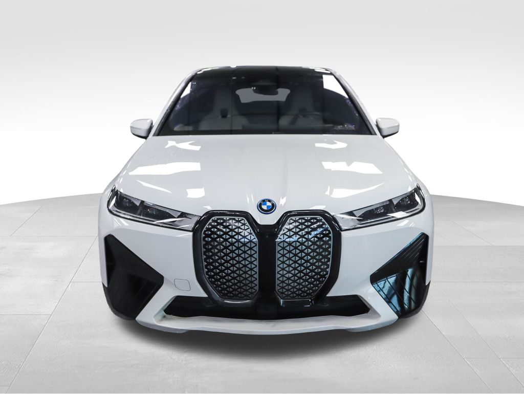 Thumbnail: 2024 BMW iX - 8
