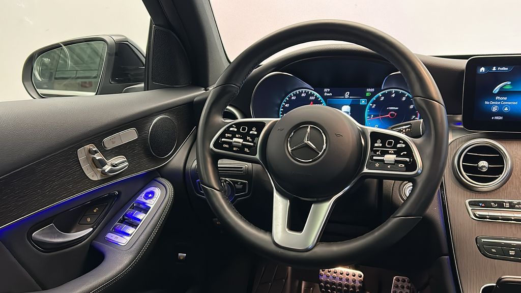 2022 Mercedes-Benz GLC 300 24