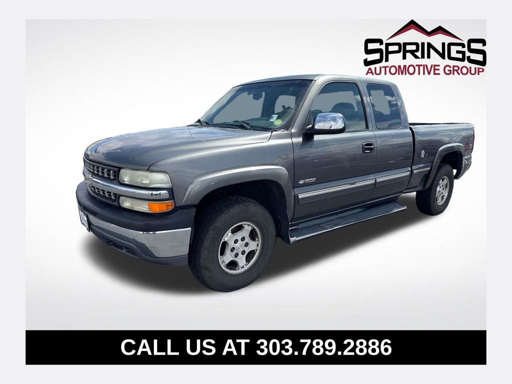 Black (Medium Charcoal Gray Metallic) 2000 Chevrolet Silverado 1500 Pickup Truck Four-Wheel Drive 4-Speed Automatic