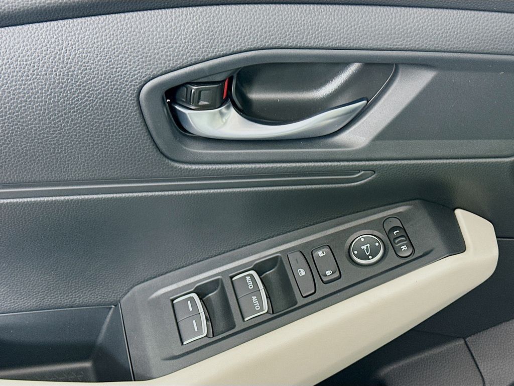 Thumbnail: 2025 Honda Accord - 19