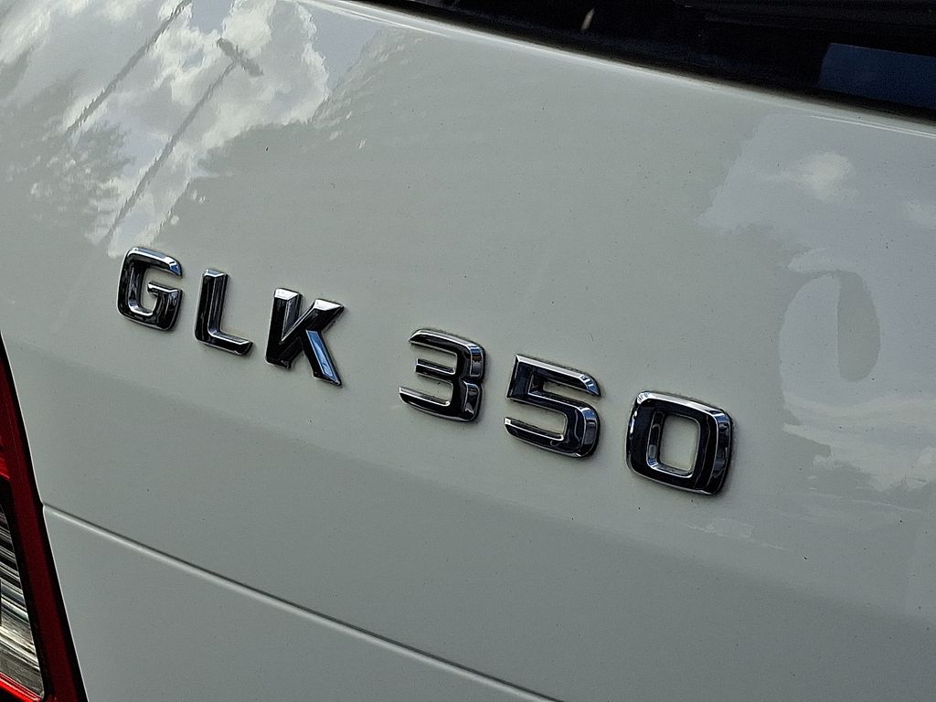 Thumbnail: 2011 Mercedes-Benz GLK - 28