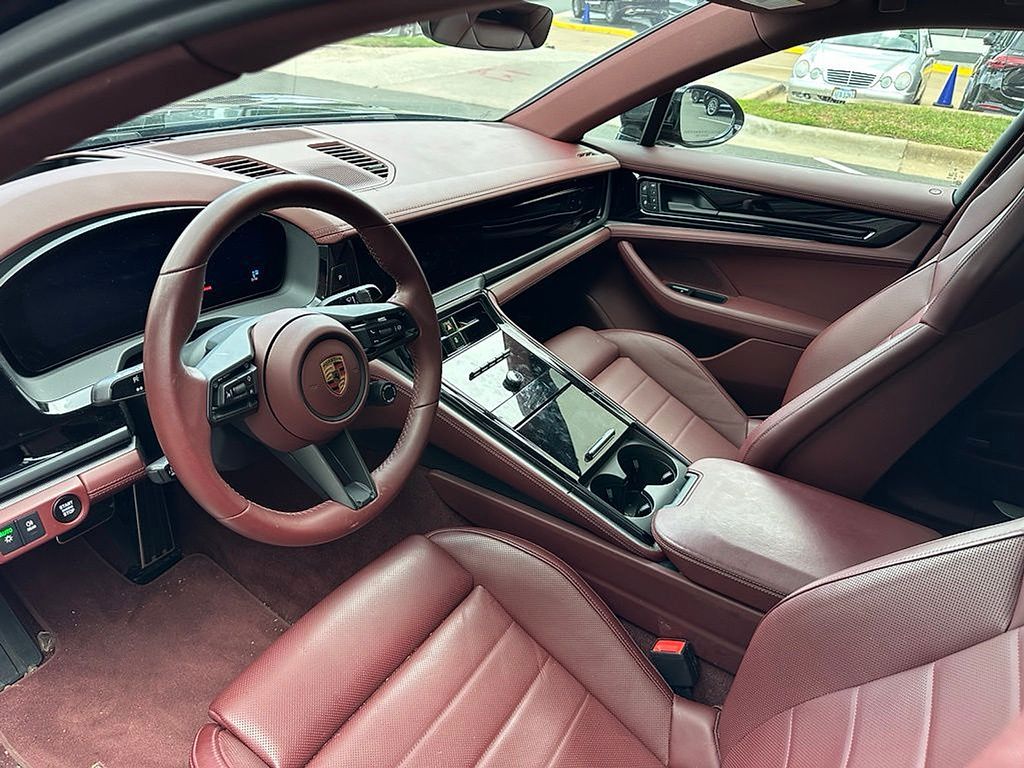 Thumbnail: 2025 Porsche Panamera - 5