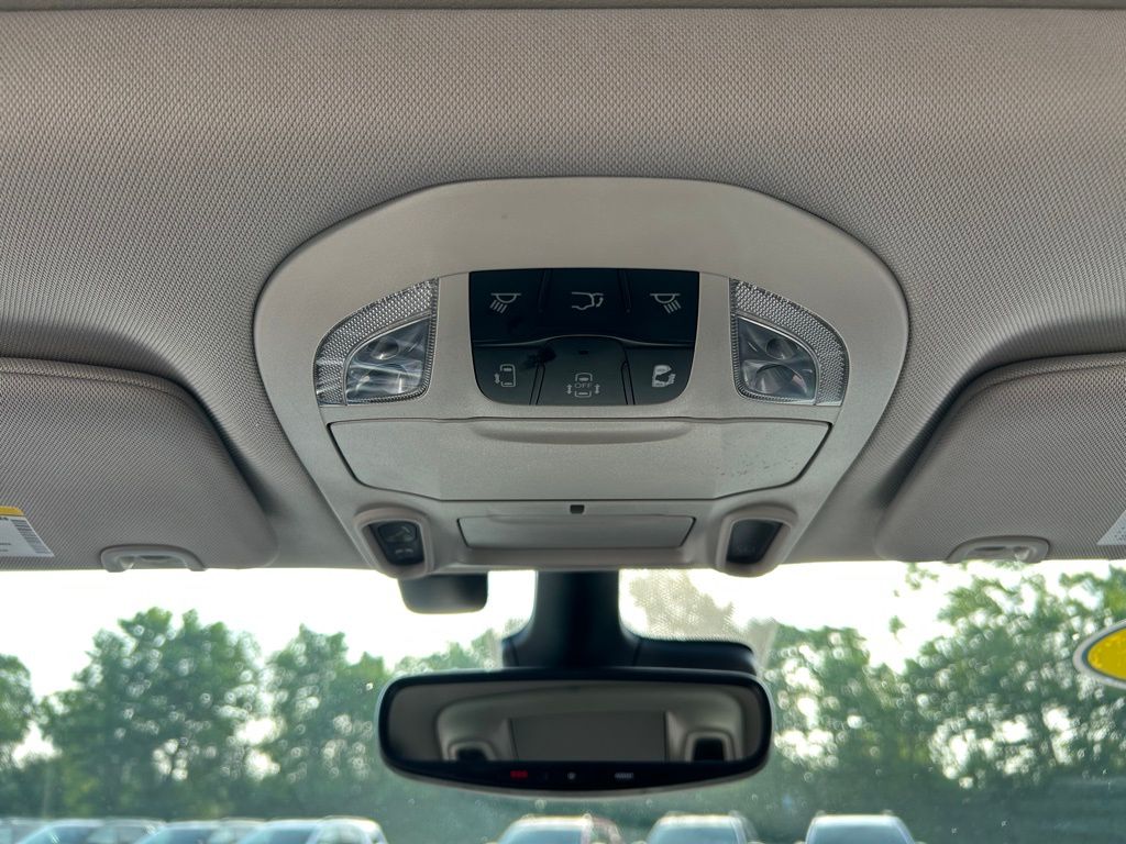 Thumbnail: 2019 Chrysler Pacifica - 15