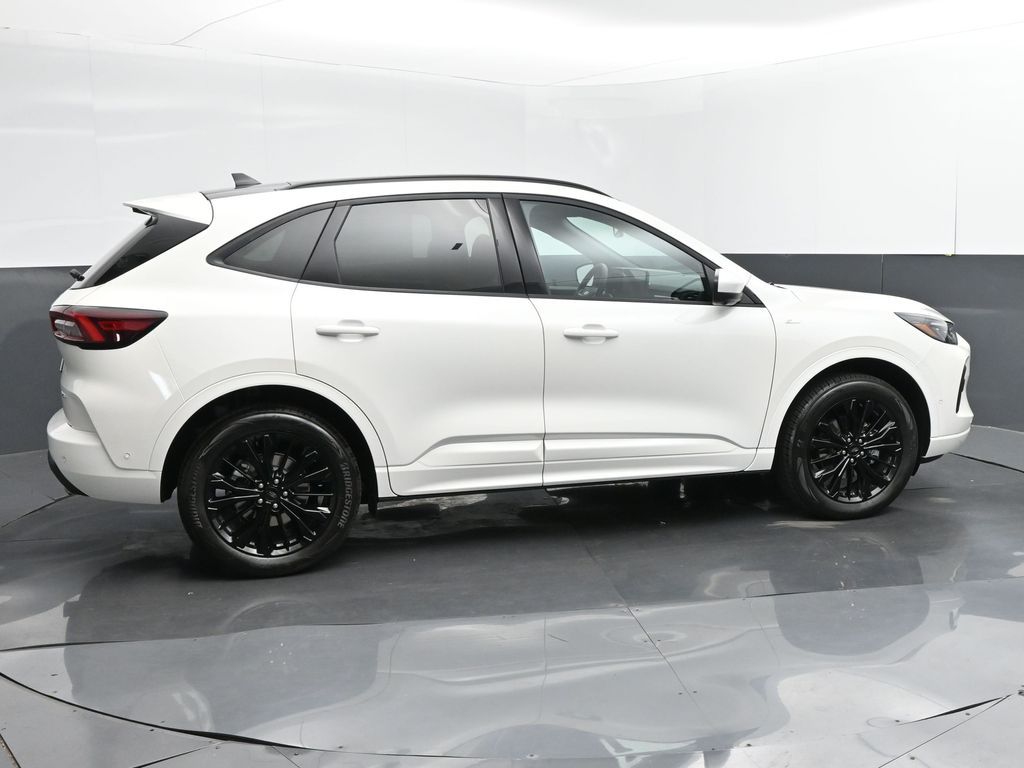 2024 Ford Escape ST-Line Elite