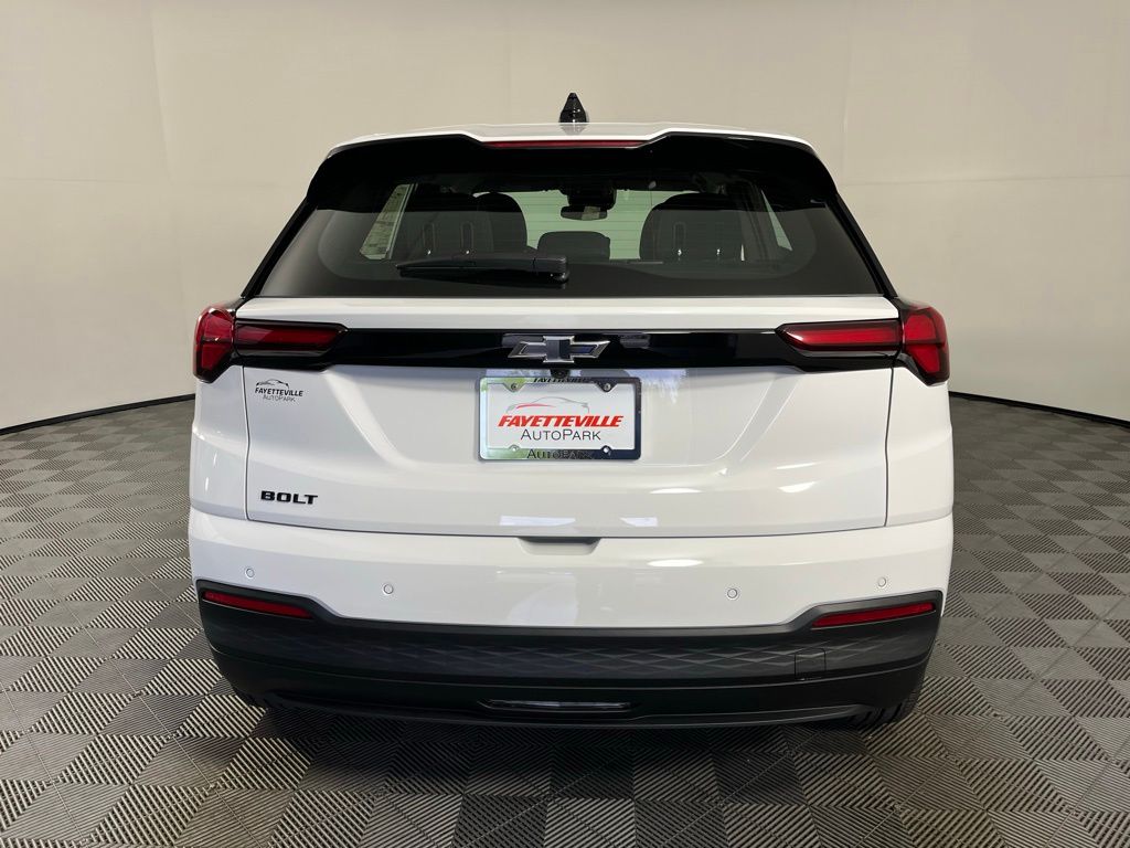 Thumbnail: 2027 Chevrolet Bolt EV - 4