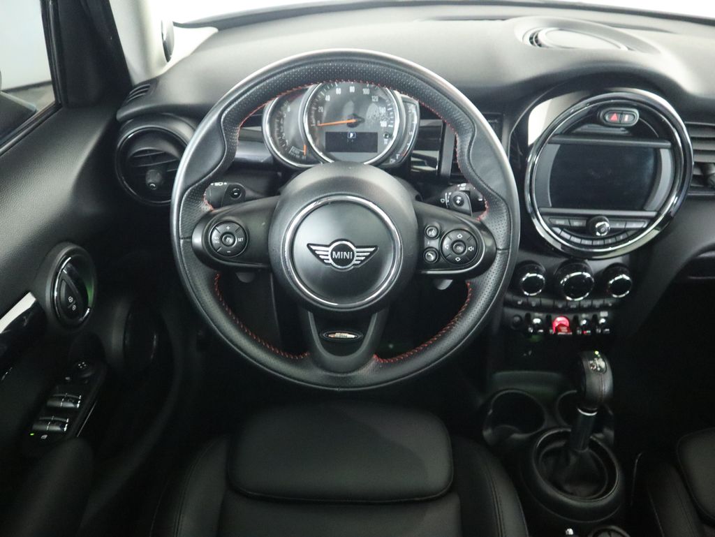 Thumbnail: 2019 MINI Cooper - 10