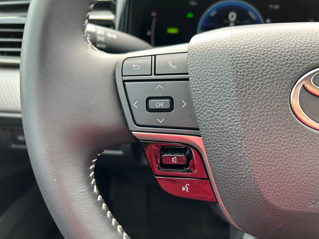 Thumbnail: 2025 Toyota Camry - 19