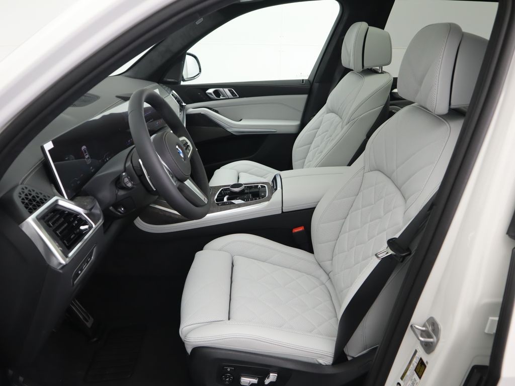 Thumbnail: 2026 BMW X7 - 19