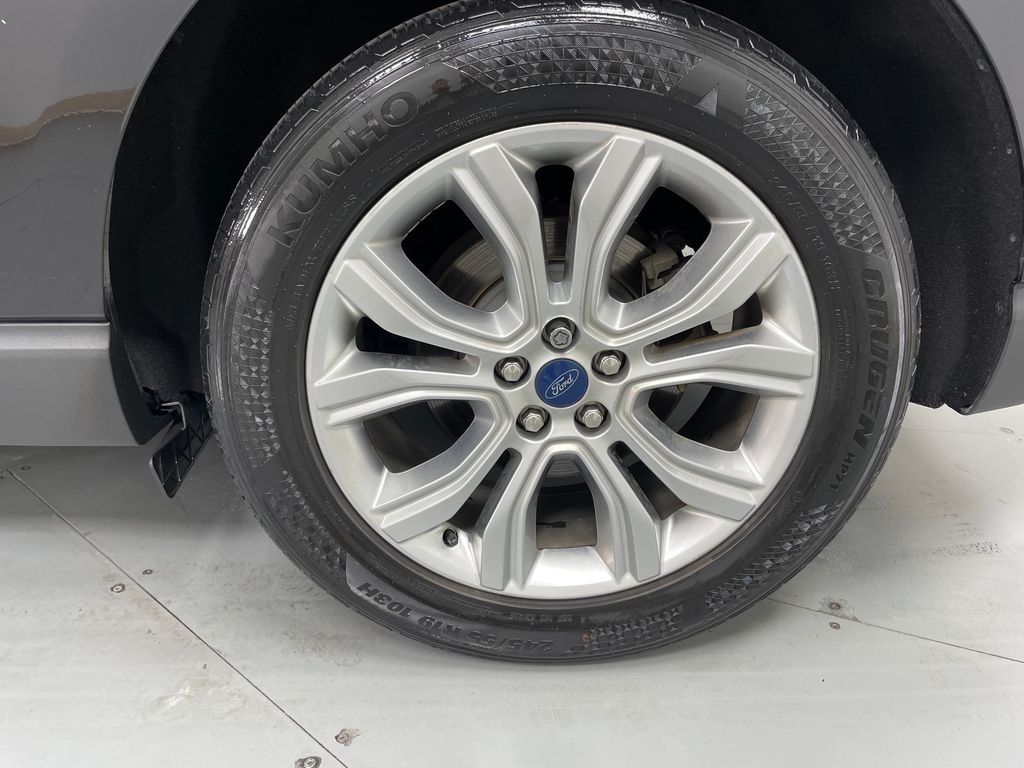 Used 2020 Black Ford Titanium image 33