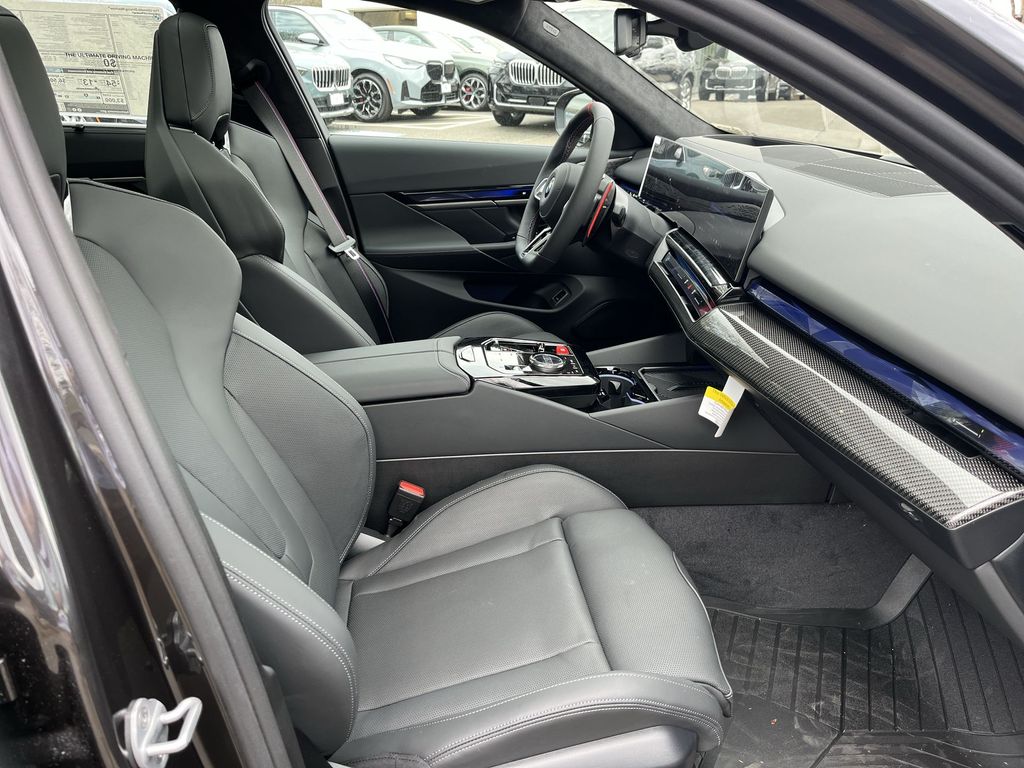 Thumbnail: 2026 BMW M5 - 25