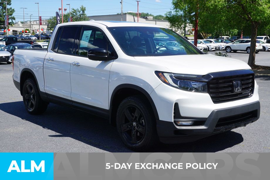 2023 Honda Ridgeline Black Edition photo 3