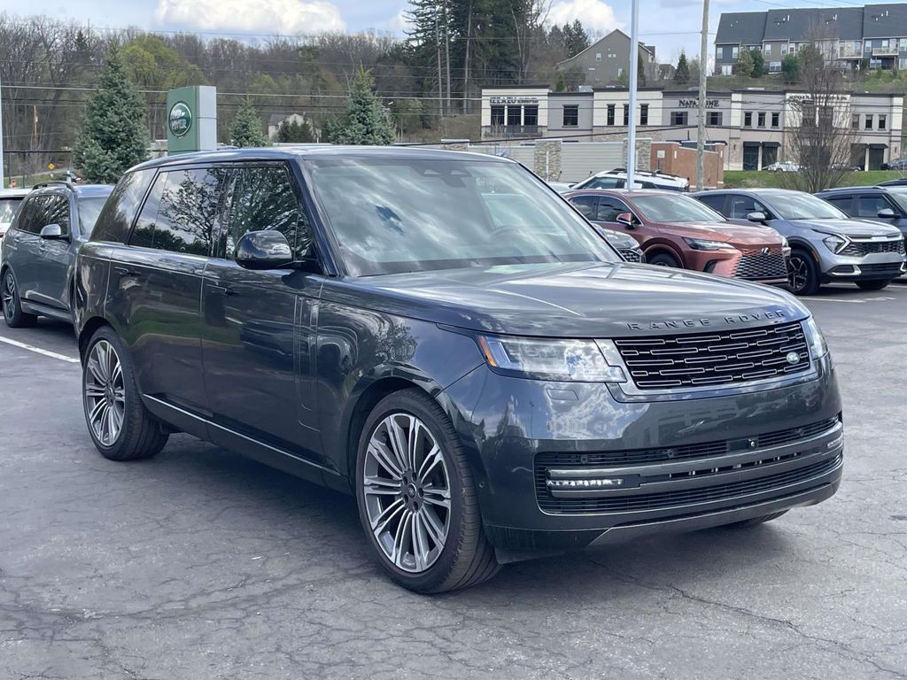 2024 Land Rover Range Rover P400 SE LWB AWD
