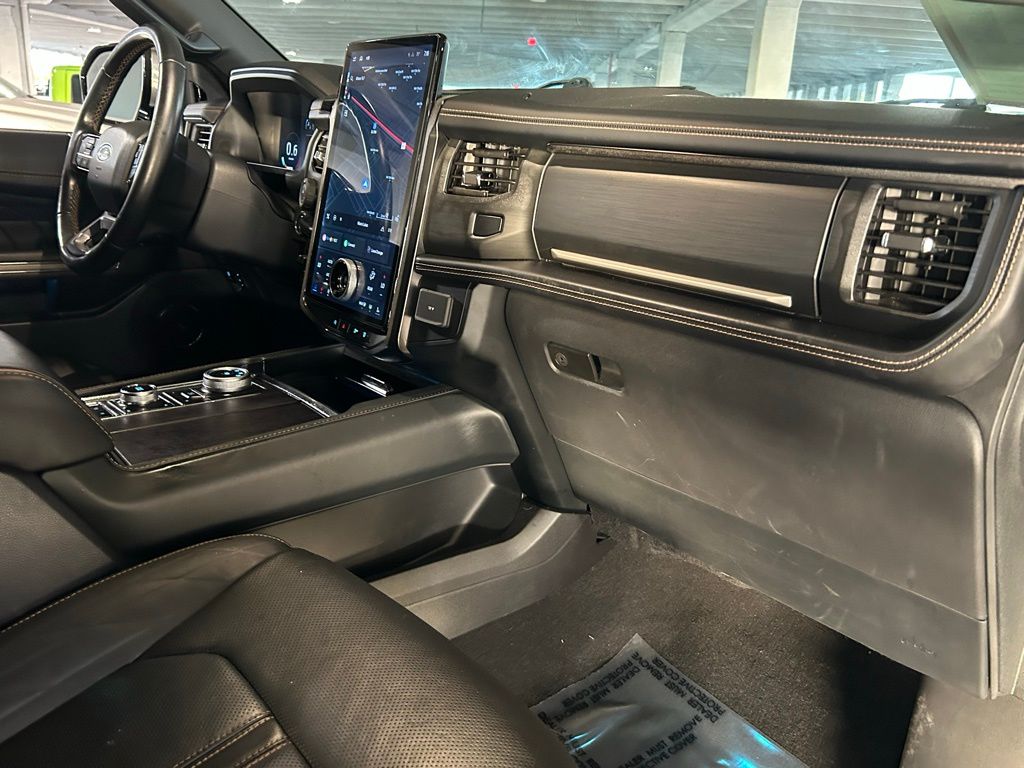 Used 2023 Agate Black Metallic Ford Platinum image 40