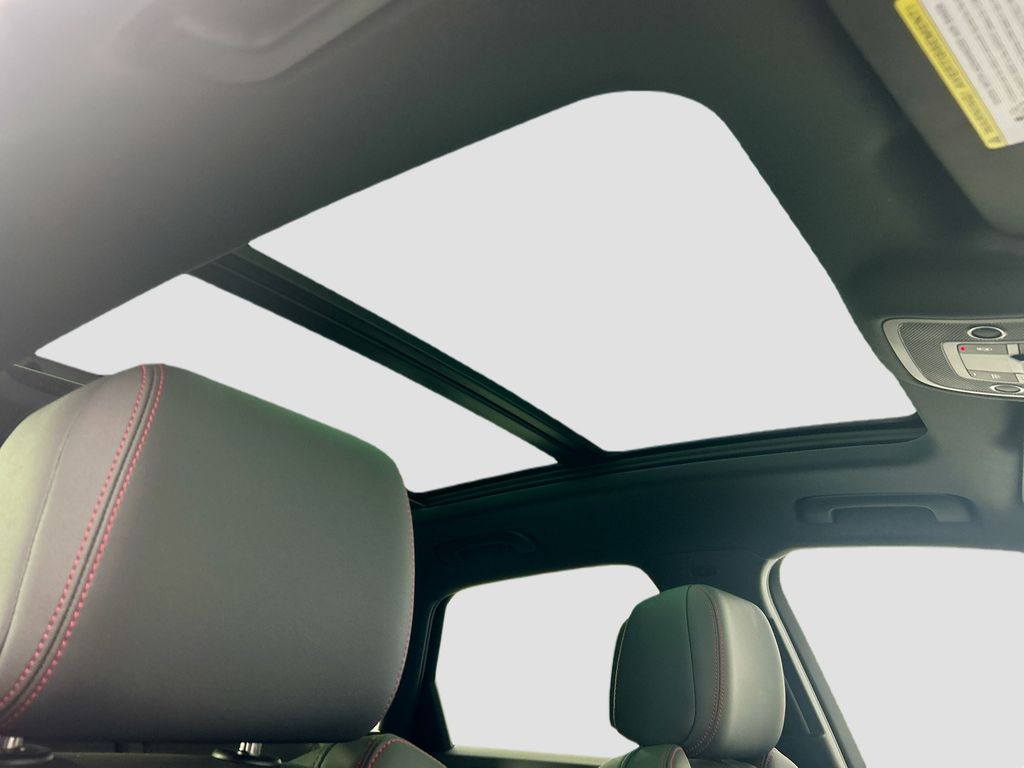 Thumbnail: 2025 Audi Q3 - 16