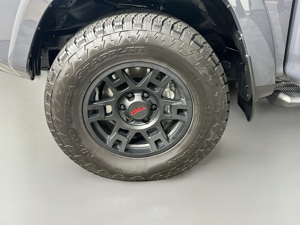 Thumbnail: 2024 Toyota 4Runner - 32