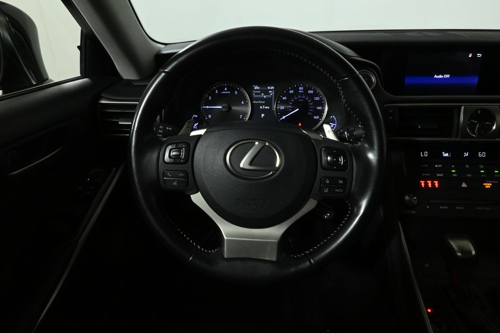 Thumbnail: 2020 Lexus IS - 18