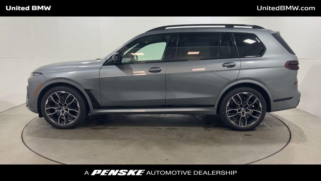 2025 BMW X7 M60i 5