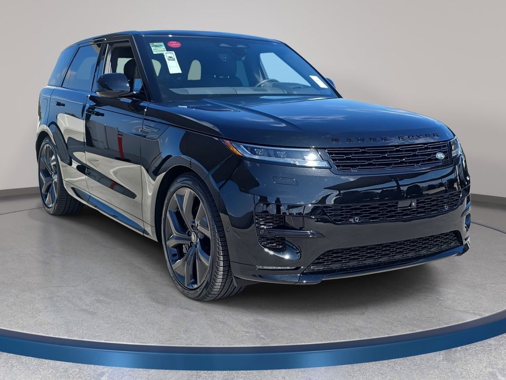 New 2025 Black Land Rover Dynamic SE image 3
