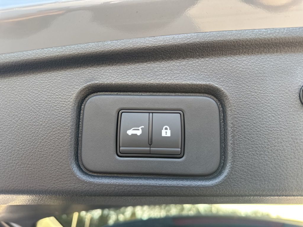2025 Boulder Gray Pearl Nissan Pathfinder Platinum FWD SUV
