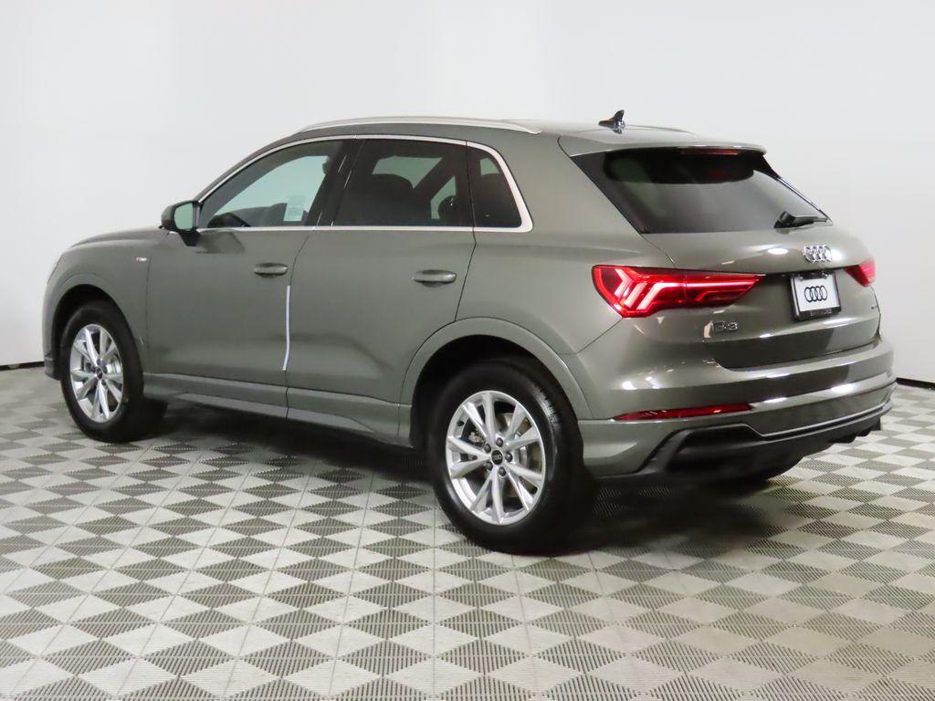 Thumbnail: 2025 Audi Q3 - 3