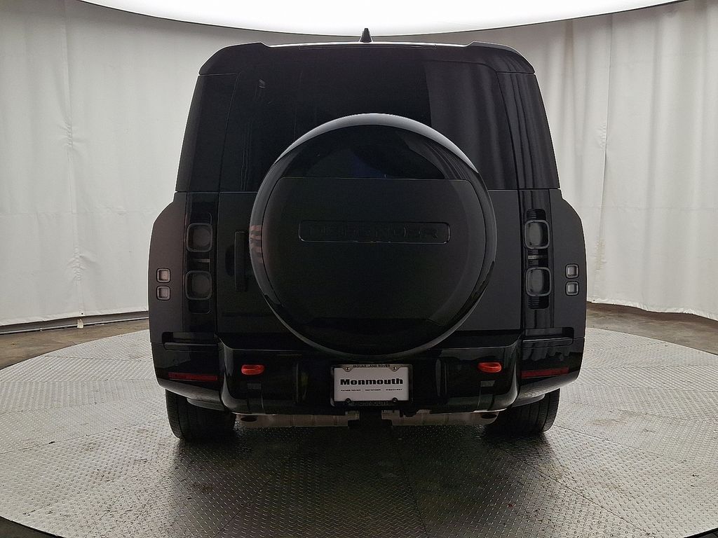 Thumbnail: 2025 Land Rover Defender - 5