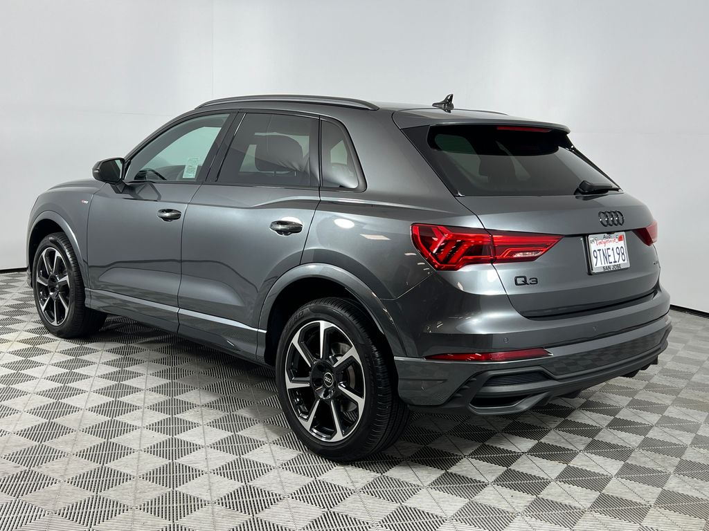 Thumbnail: 2025 Audi Q3 - 3
