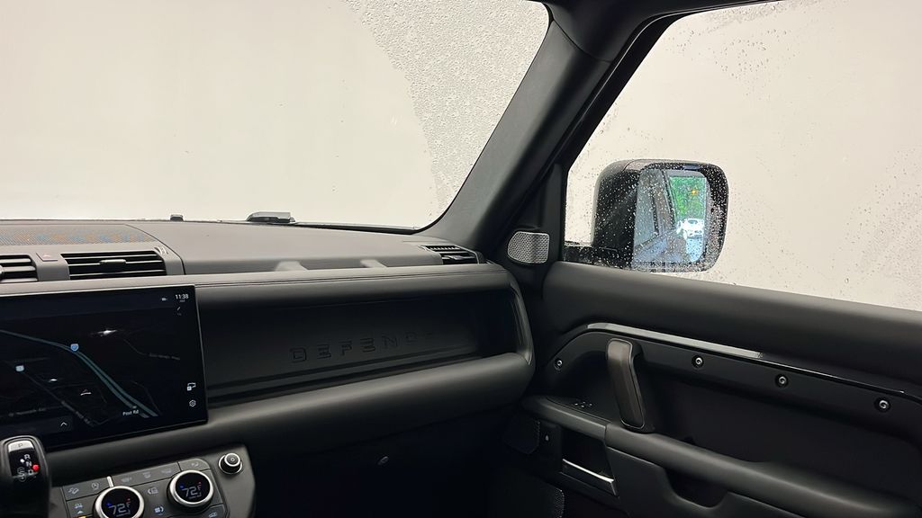 2023 Land Rover Defender 130 26