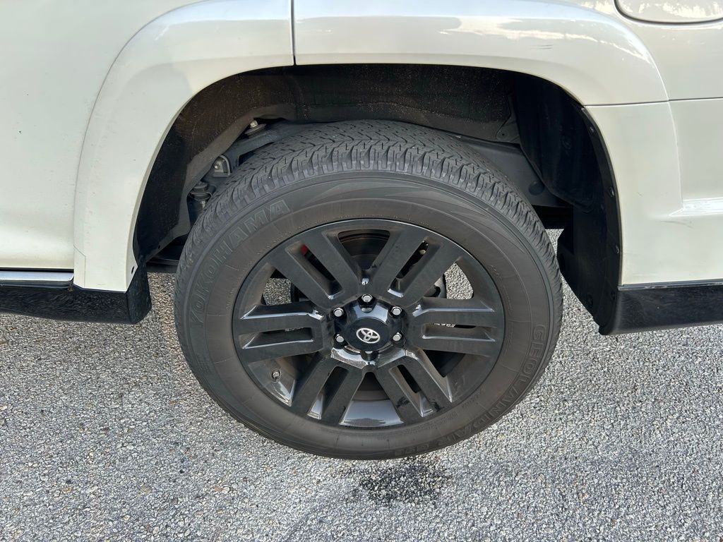 2020 Toyota 4Runner Nightshade 9