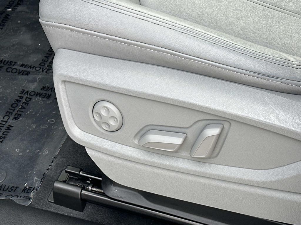 Thumbnail: 2023 Audi Q5 - 30