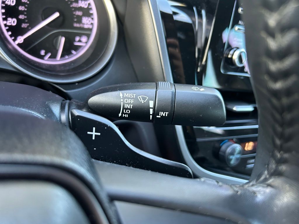2021 Toyota Camry SE 21