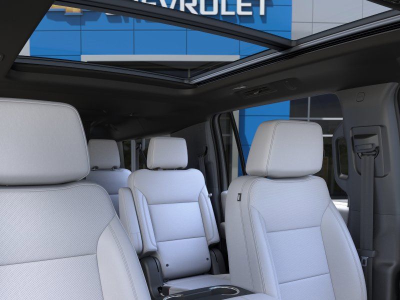 2026 Chevrolet Suburban — photo 24