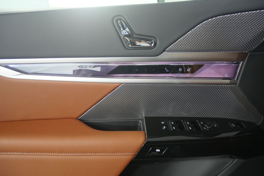 Thumbnail: 2026 BMW 7 Series - 8