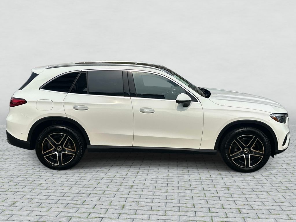 Thumbnail: 2026 Mercedes-Benz GLC - 4
