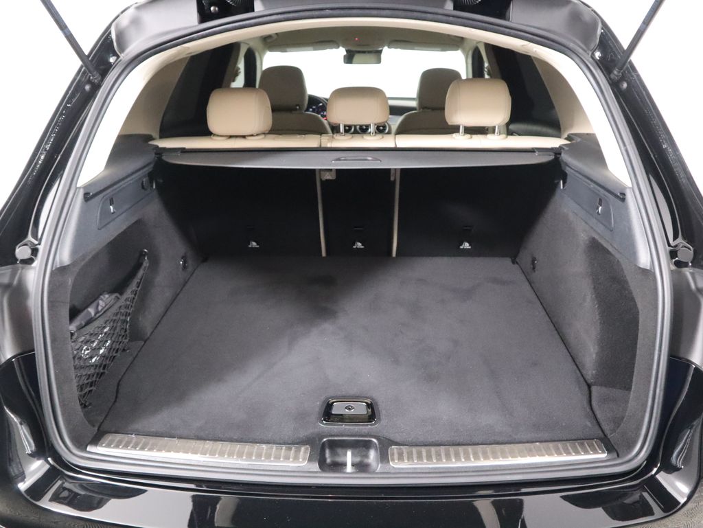 Thumbnail: 2022 Mercedes-Benz GLC - 28