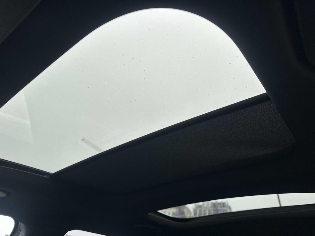 Thumbnail: 2026 Mercedes-Benz GLB - 12