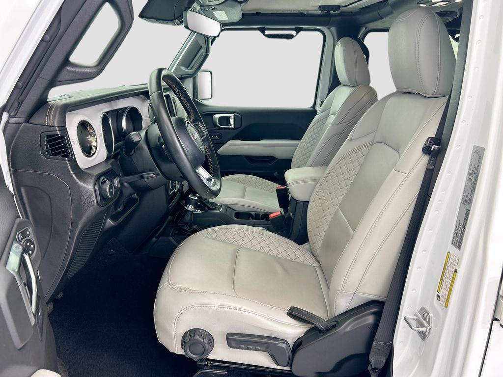 Thumbnail: 2023 Jeep Wrangler - 18